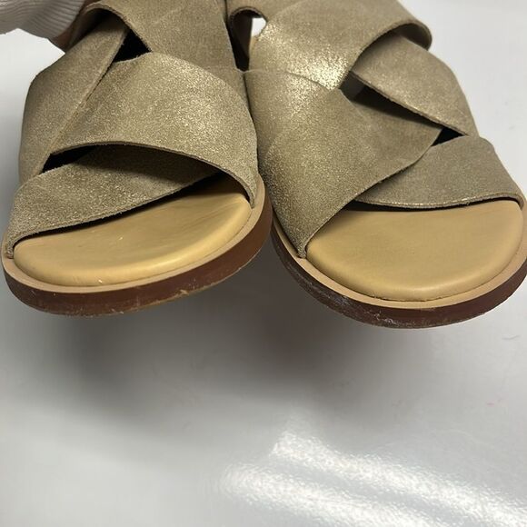 Clarks Willow Art Champagne Women’s Slip-on Flat Sandals- 9M - Picture 6 of 8